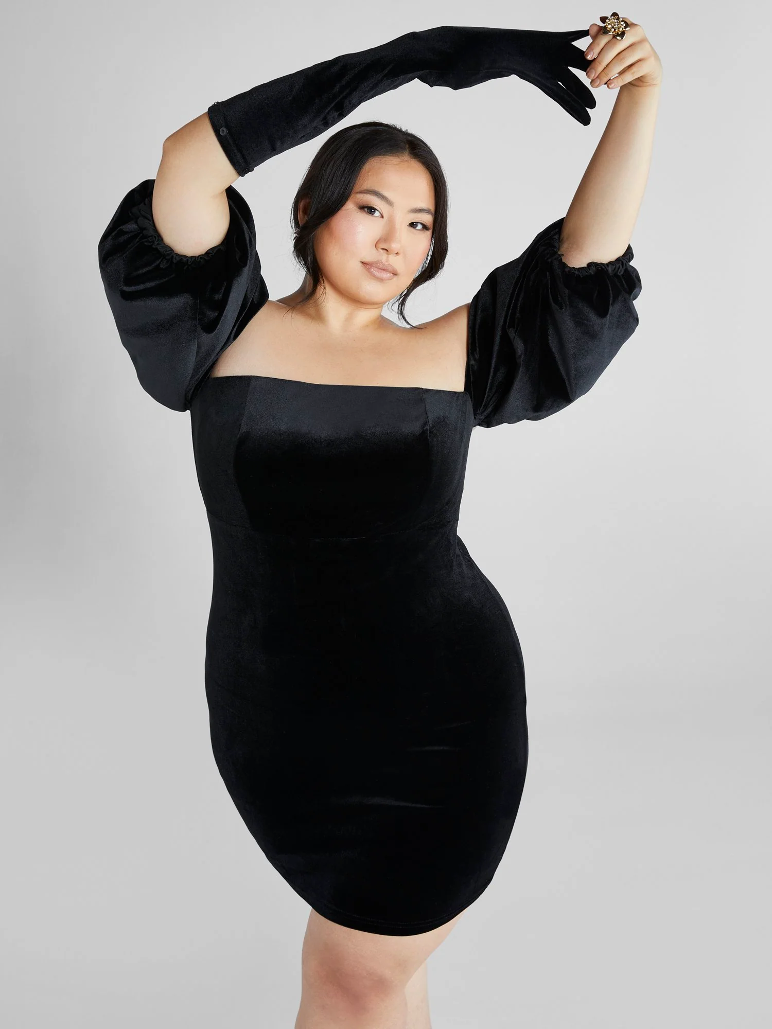 Andra Off-The-Shoulder Velvet Dress with Gloves - Image 6