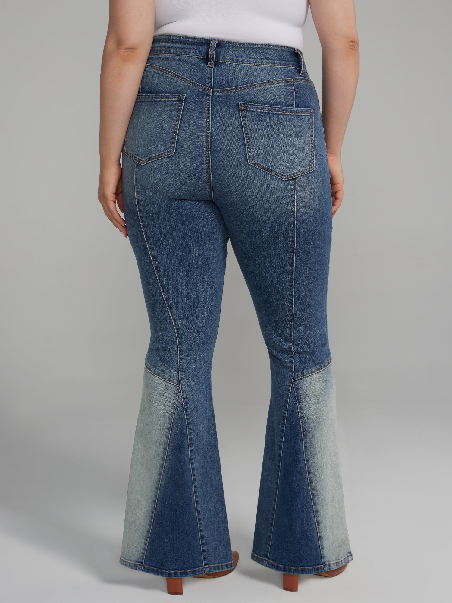 High Rise Two-Tone Flare Jeans - Image 3