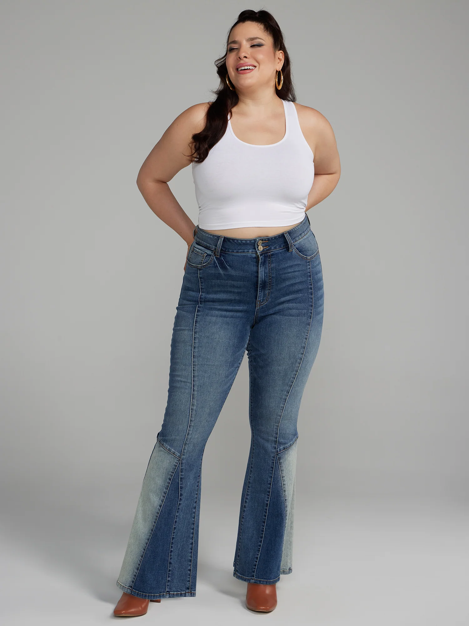 High Rise Two-Tone Flare Jeans - Image 4