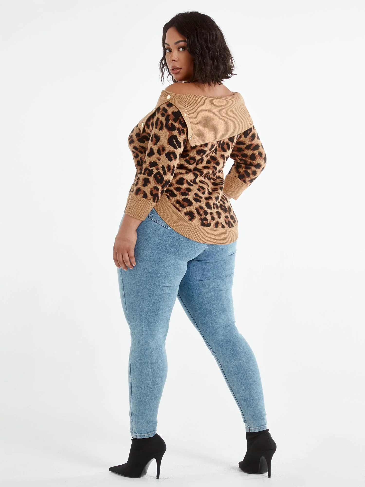 Amelia Leopard Print Split Collar Sweater - Image 3