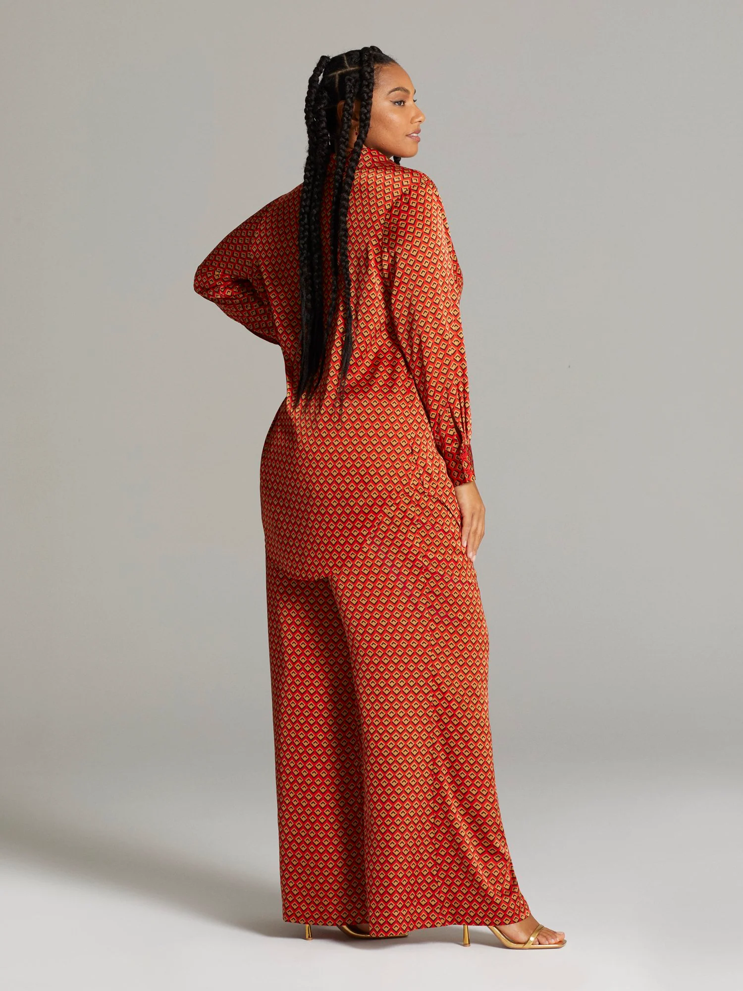 Avery Button-Front Diamond Print Shirt - Image 4