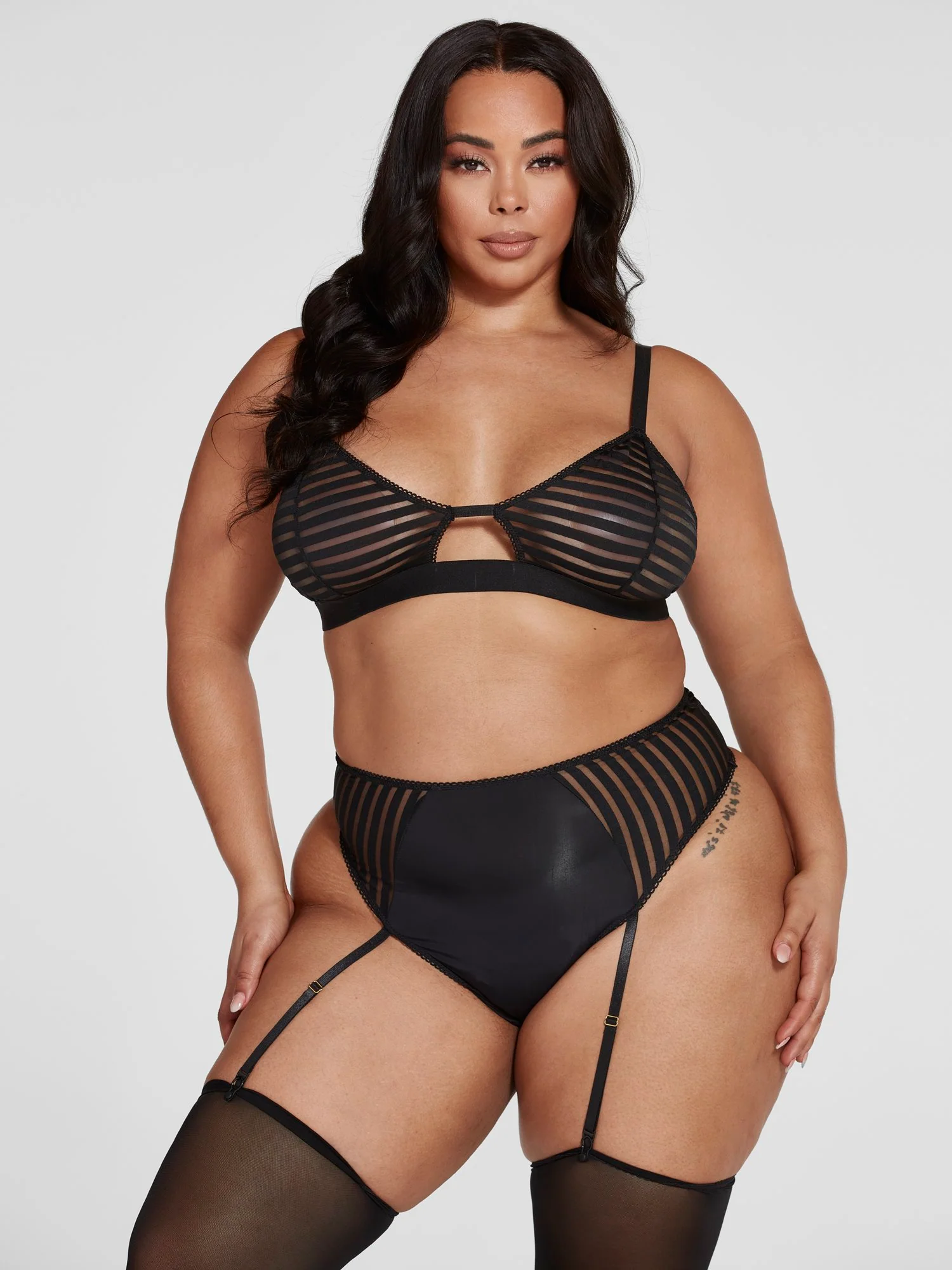 Ayanna Stripe Mesh Garter Set - Image 2