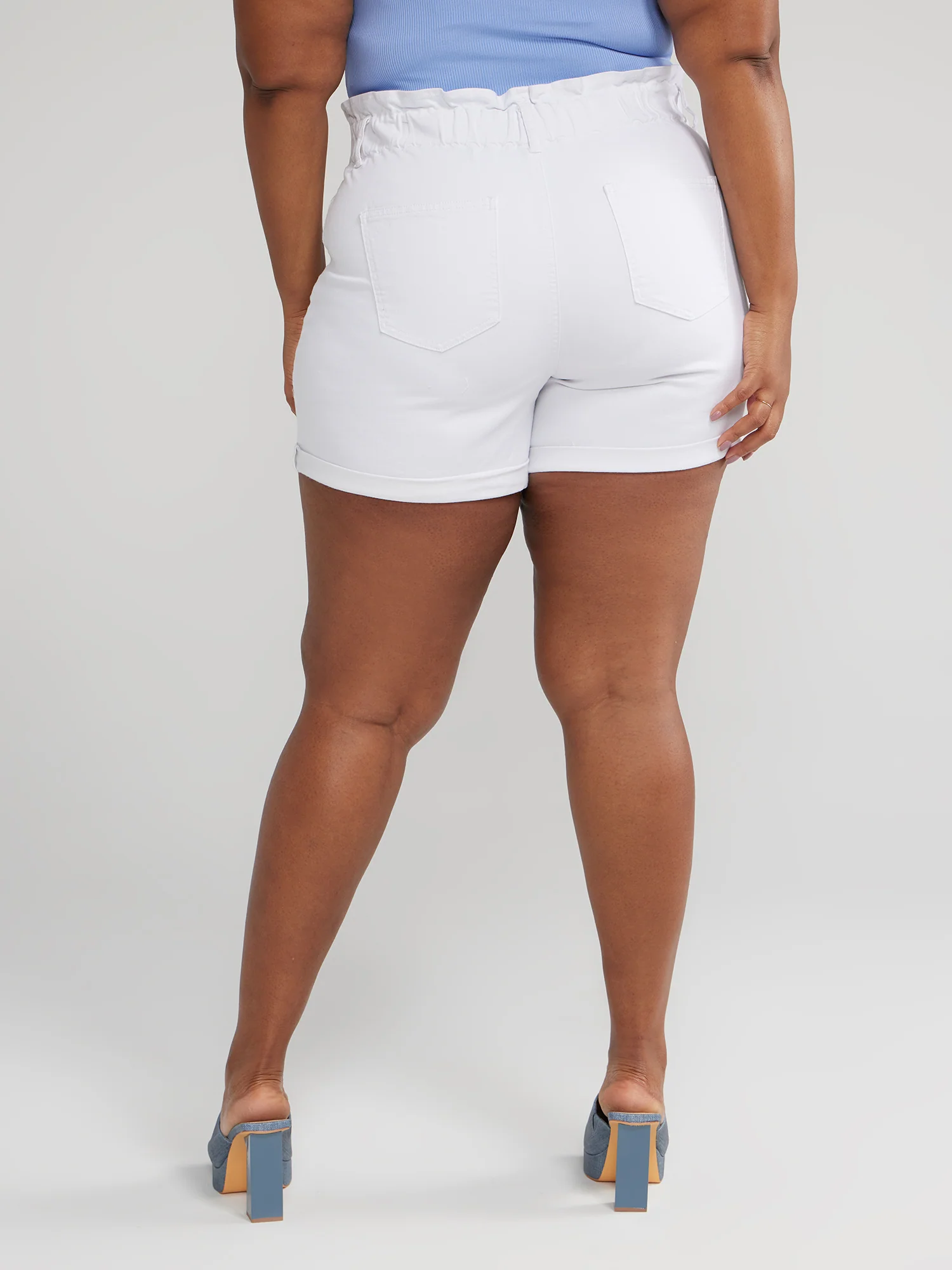 Cinched Waist Cuffed Denim Shorts - Image 4