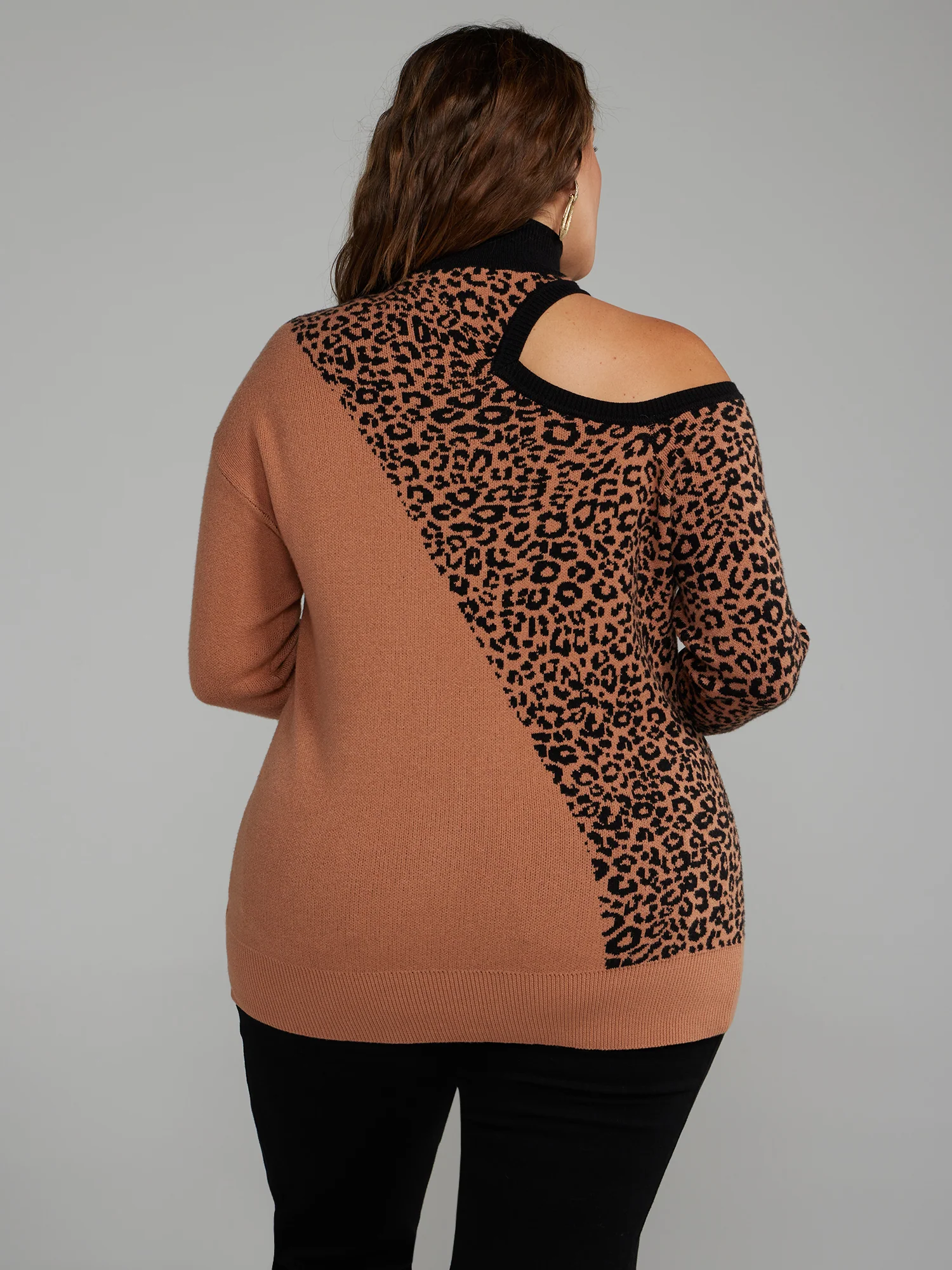 Colorblock Leopard Print Cutout Sweater - Image 3