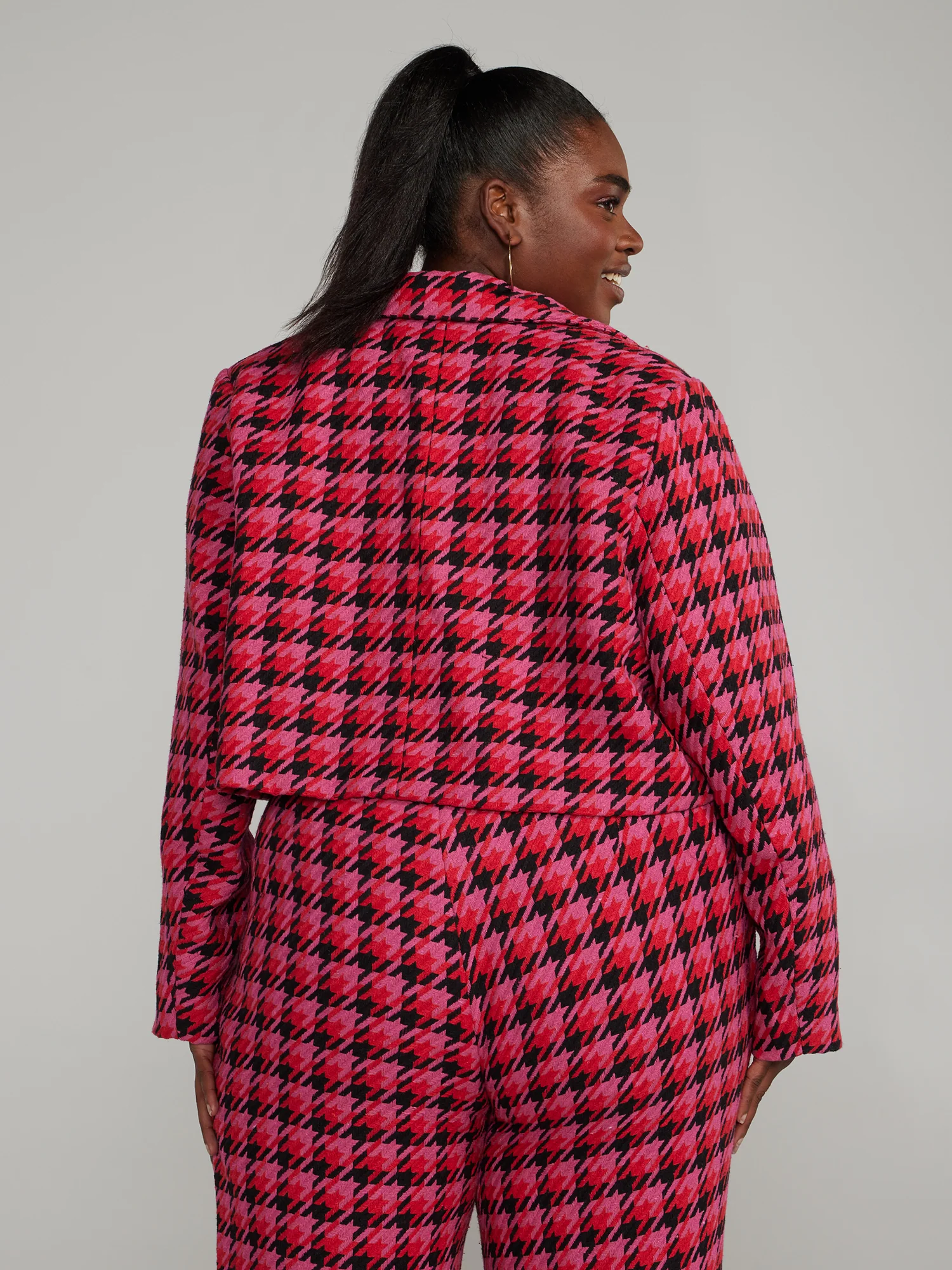 Cropped Houndstooth Blazer - Image 3