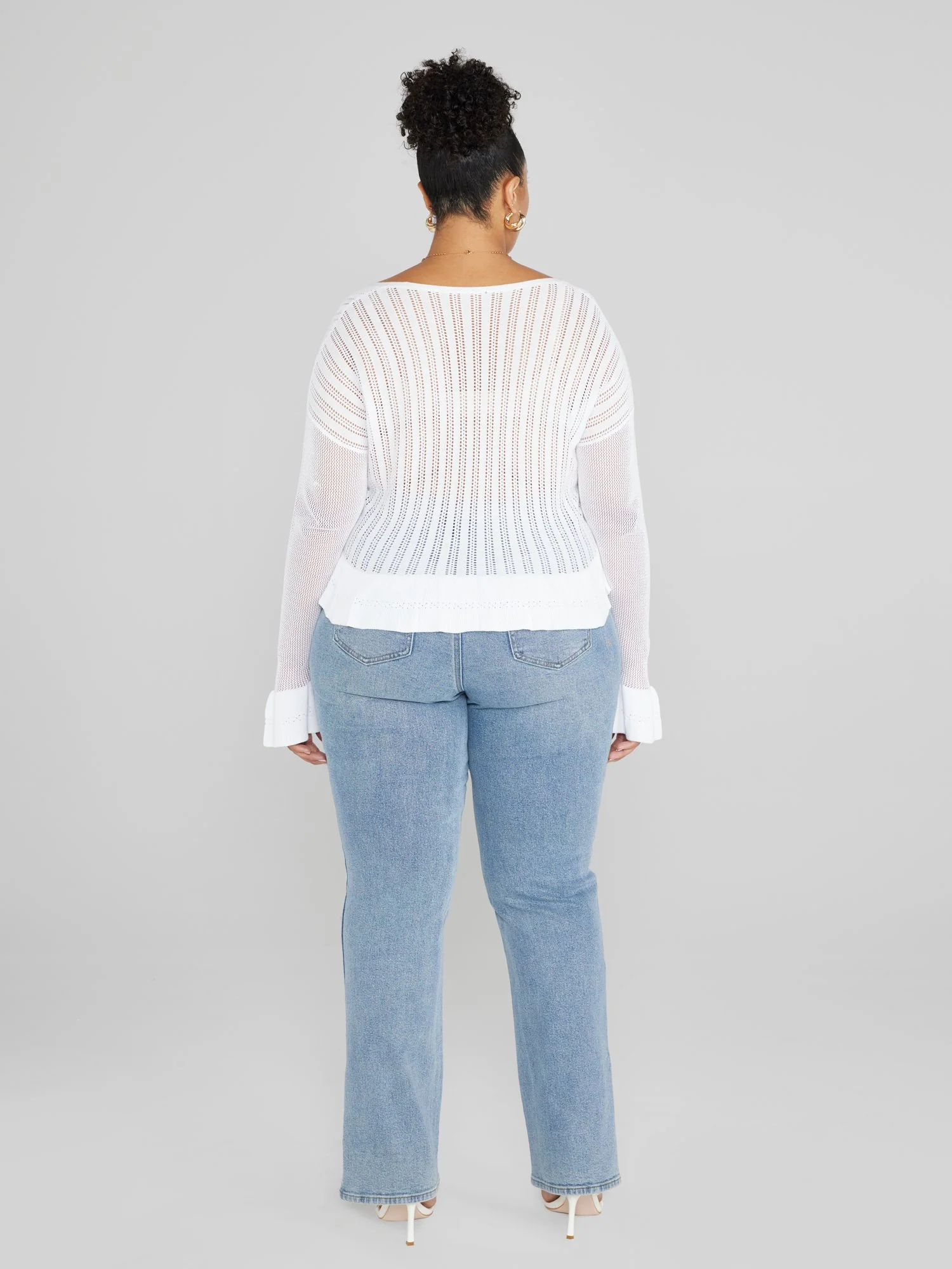 Diana Cropped Crochet Cardigan - Image 4