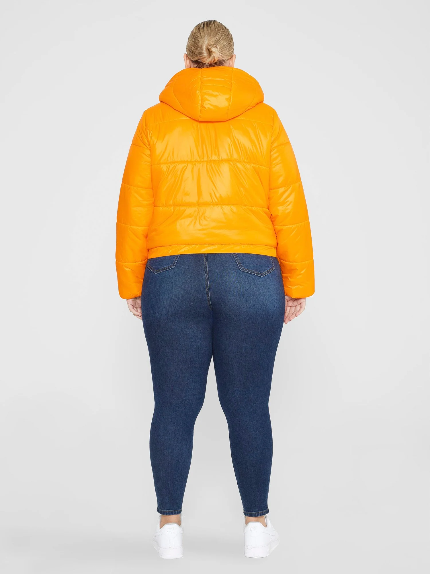 Farrah Short Hooded Puffer Coat - Image 18