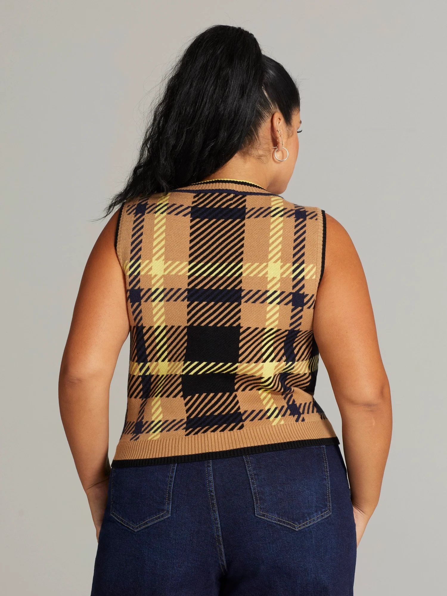 Hadley Plaid V-Neck Cropped Sweater Vest - Image 4