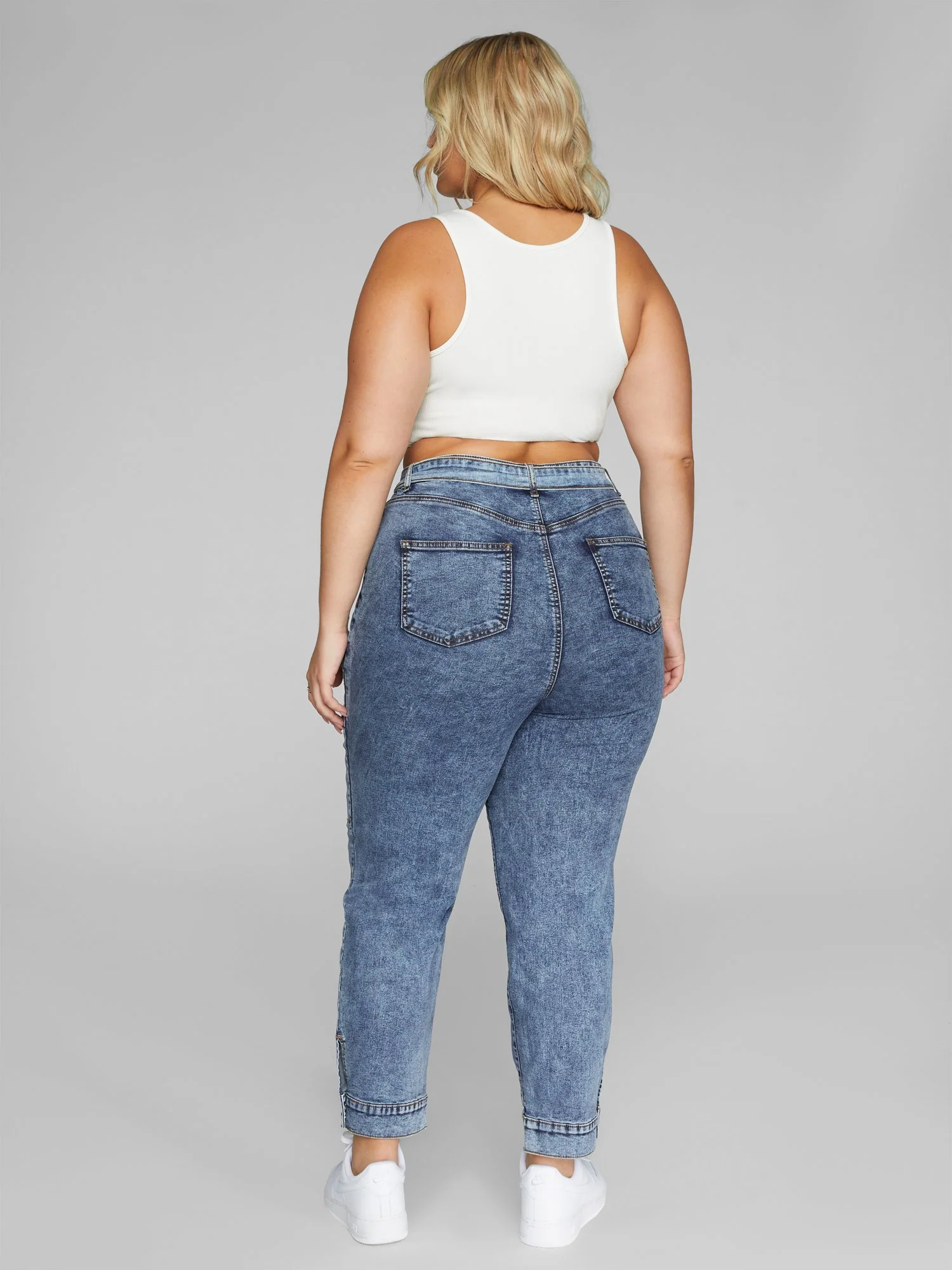 High Rise Belted Cargo Jeans - Image 4