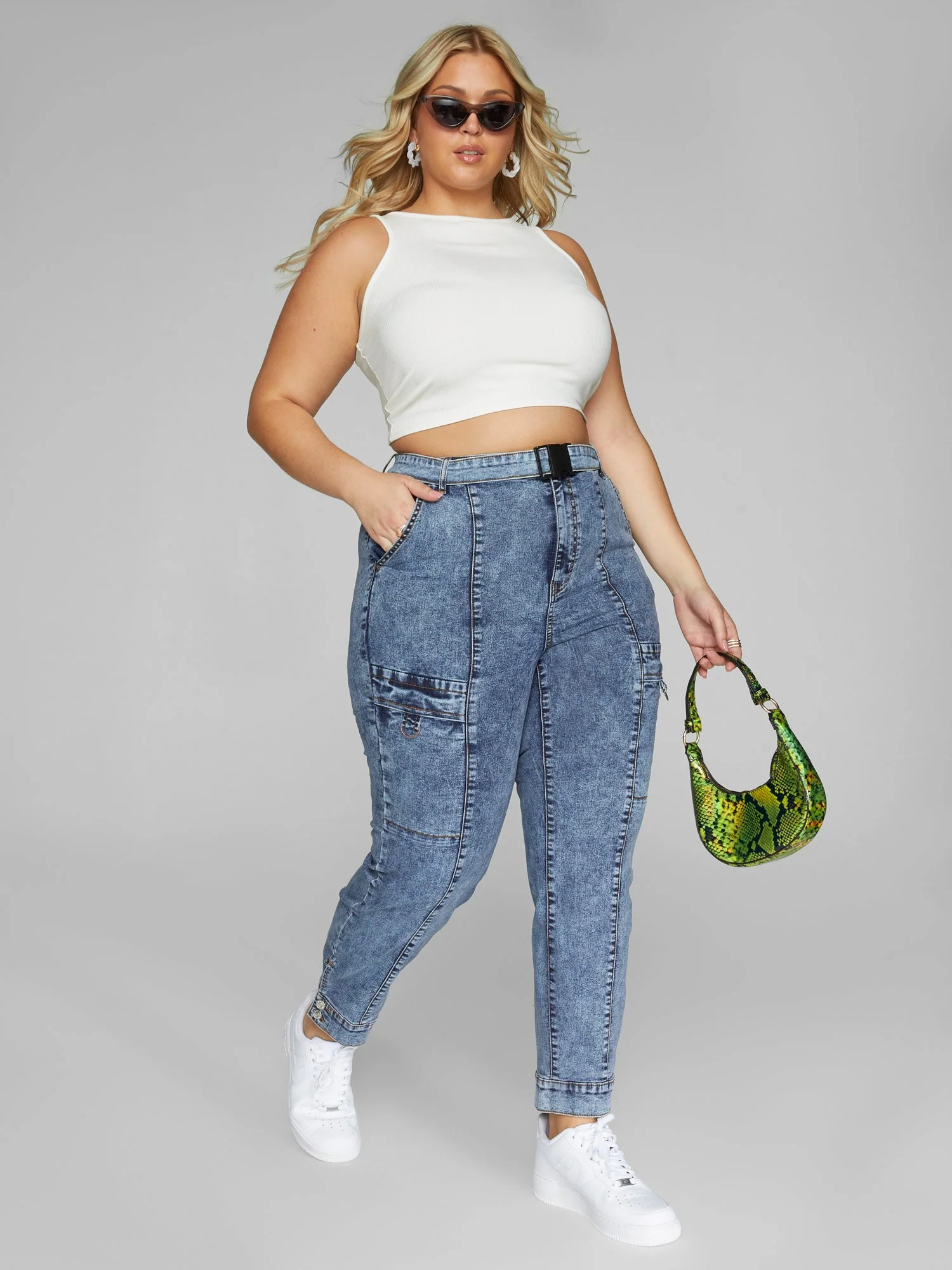 High Rise Belted Cargo Jeans - Image 5