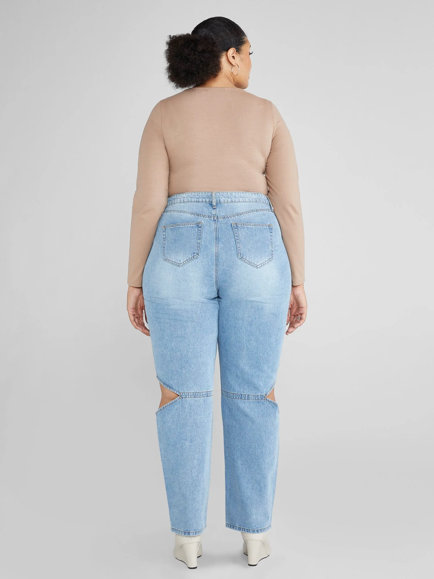 High Rise Relaxed Fit Jeans with Knee Cutouts - Image 4