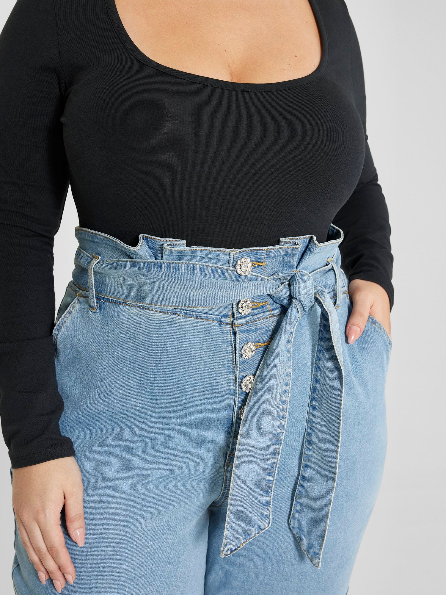 High Rise Tie Detail Jeans - Image 5