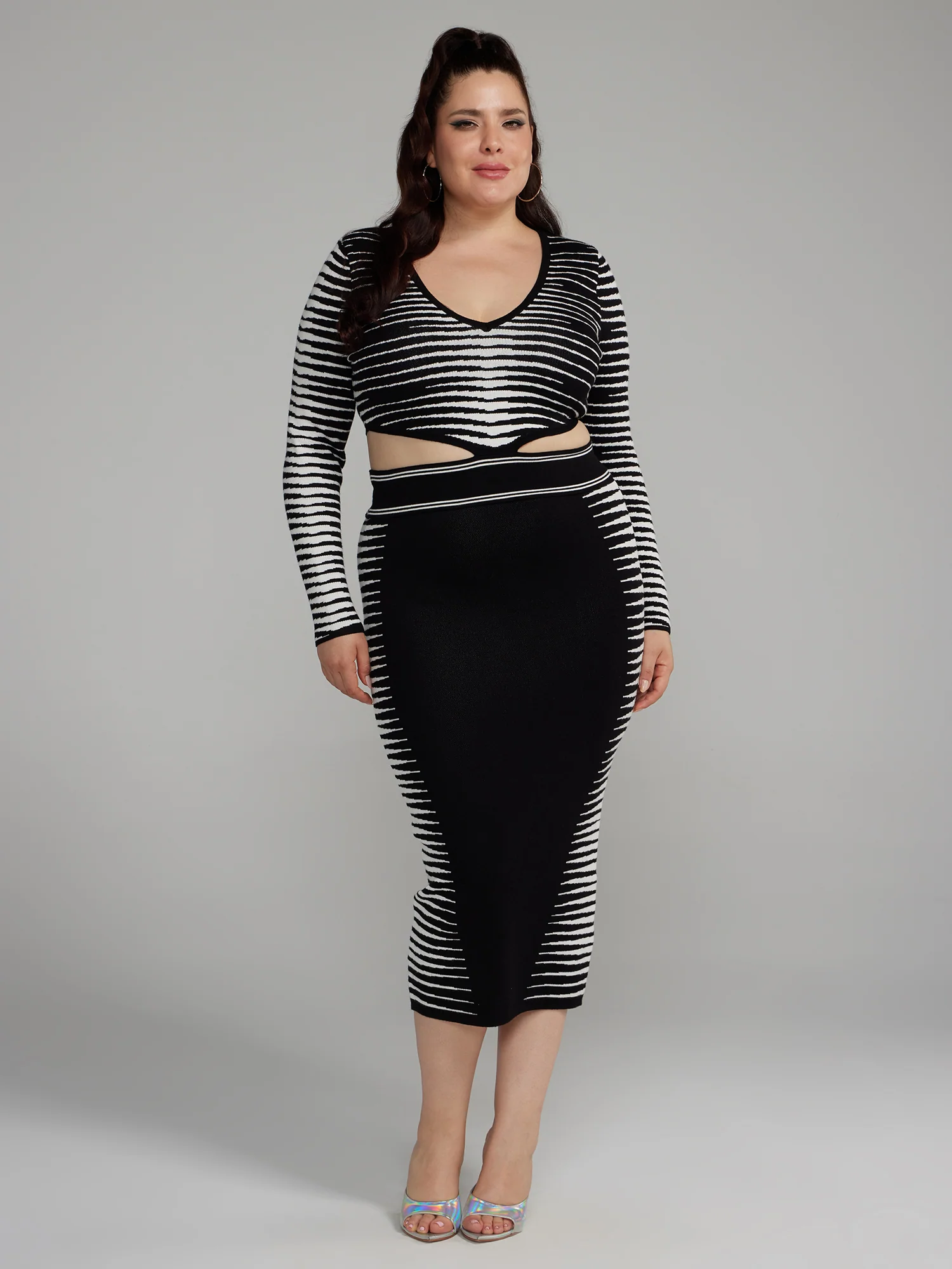 Illusion Print Midi Sweater Skirt - Image 4