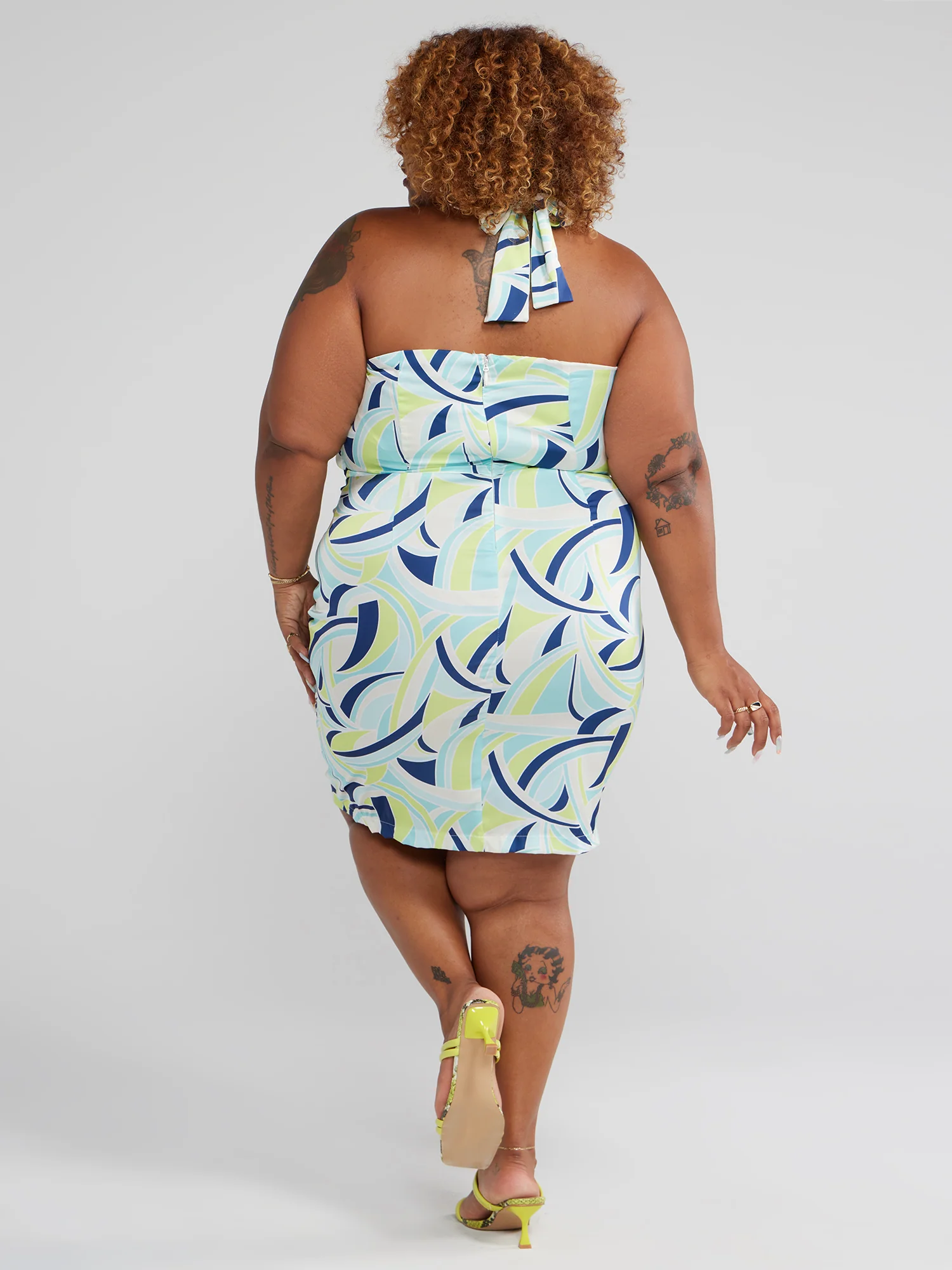 Jennifer Wavy Print Halter Dress - Image 4