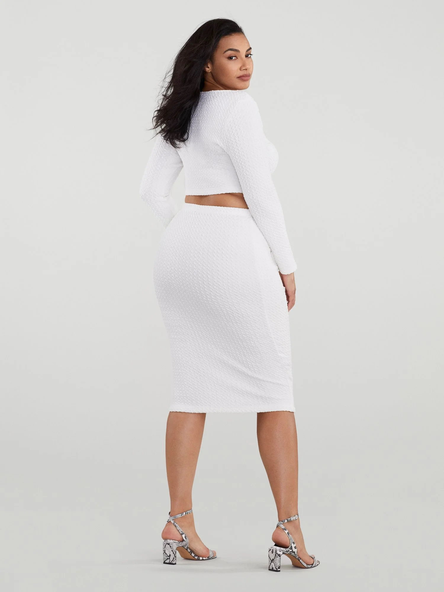 Jeze Sleeveless Crop Bubble Top - Image 4