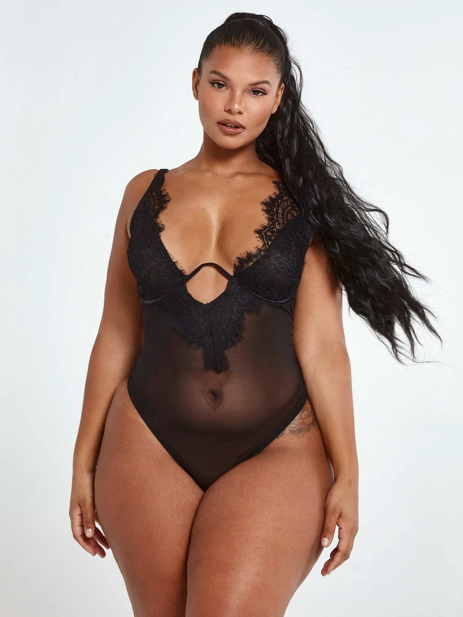 Liza Scallop Trim Bodysuit - Image 4