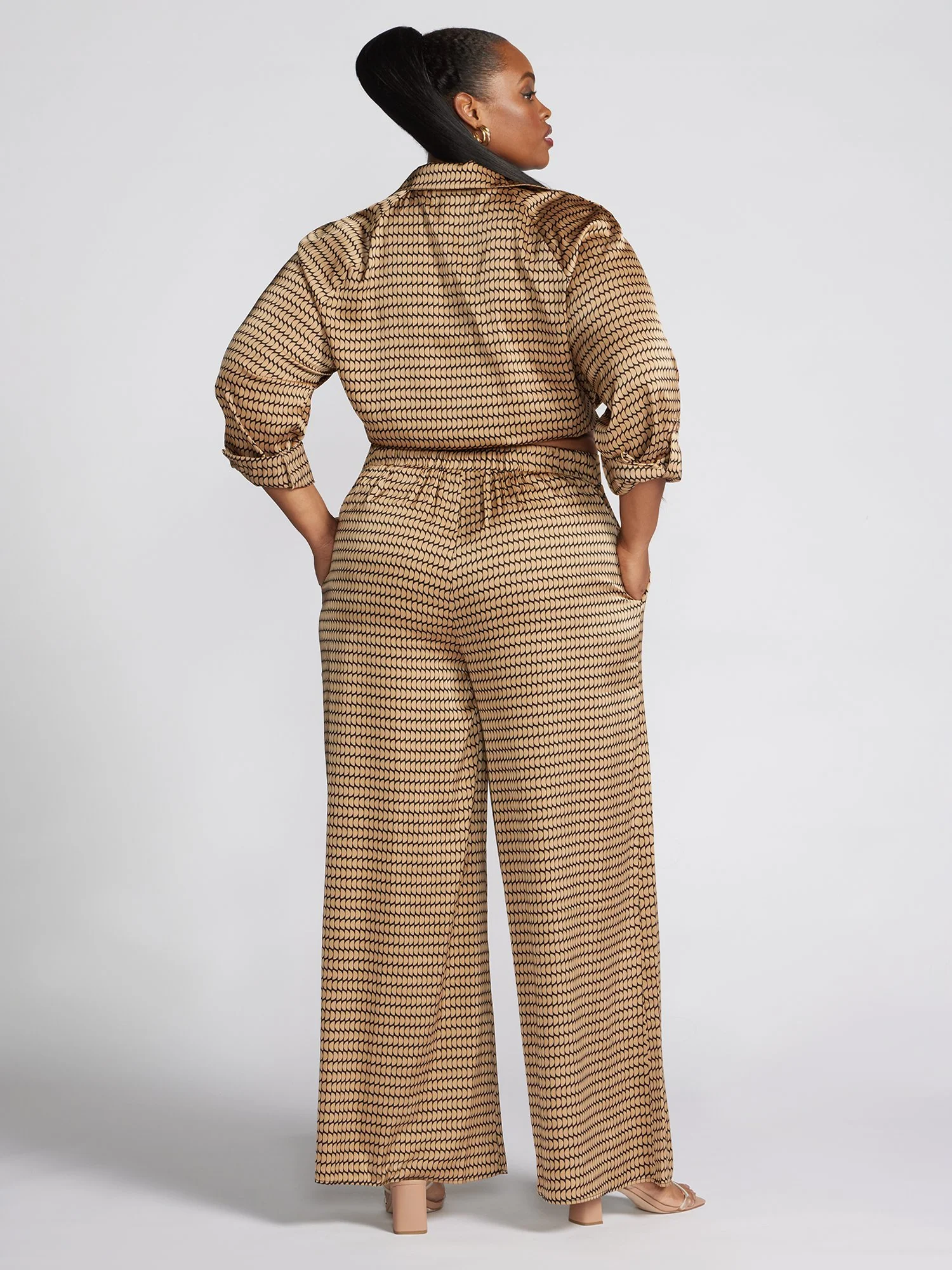 Lolonyo Abstract Print Wide Leg Pants - Image 2