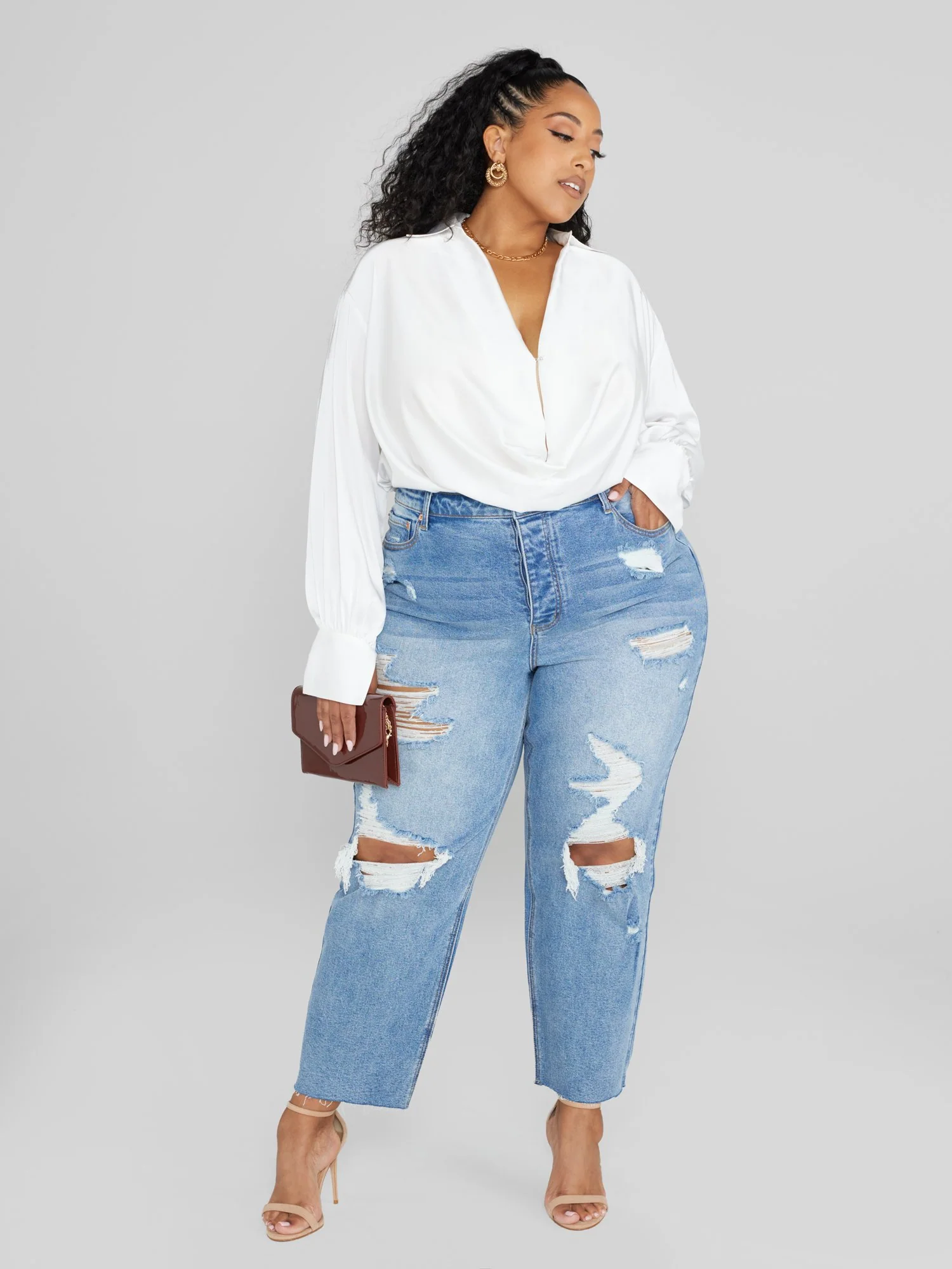 Mid Rise Relaxed Fit Crop Jeans - Image 5