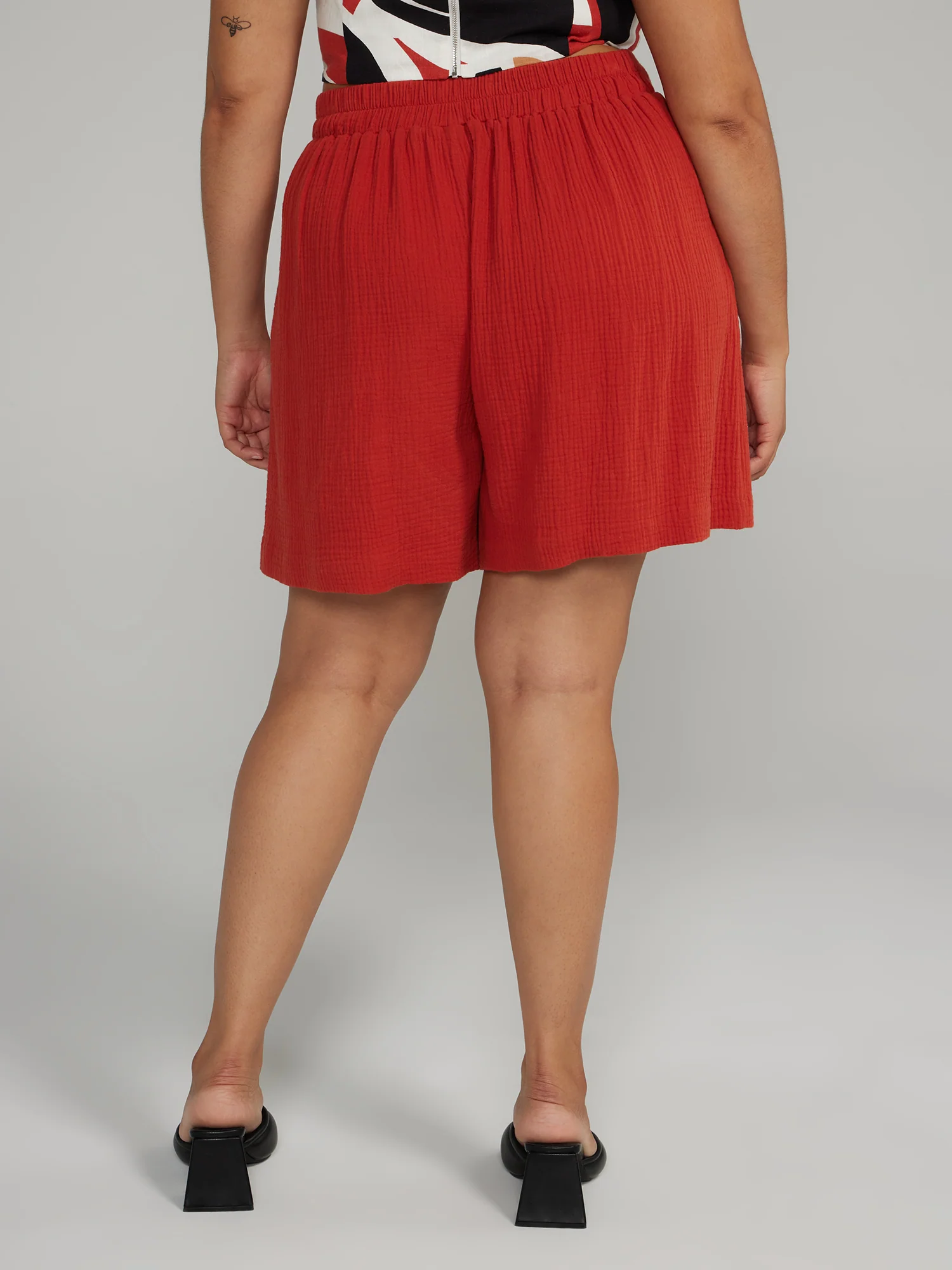 Relaxed Fit Suit Shorts - Image 3