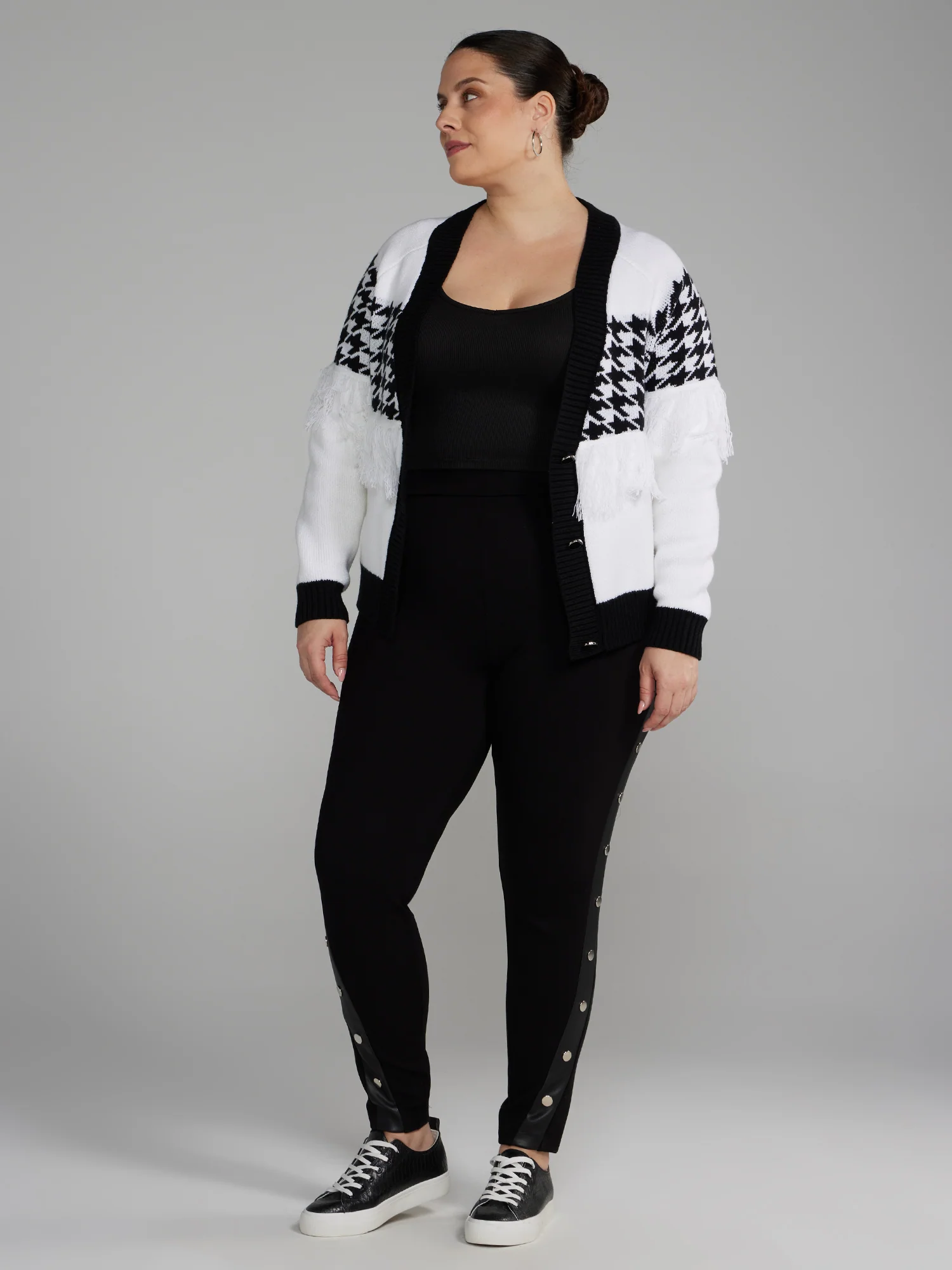 Side Button Detail Ponte Knit Leggings - Image 4