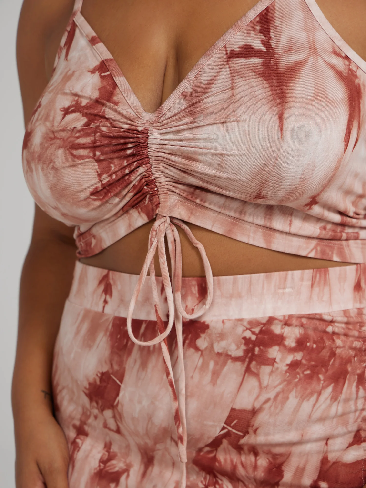 Sleeveless Ruched Detail Top - Image 10