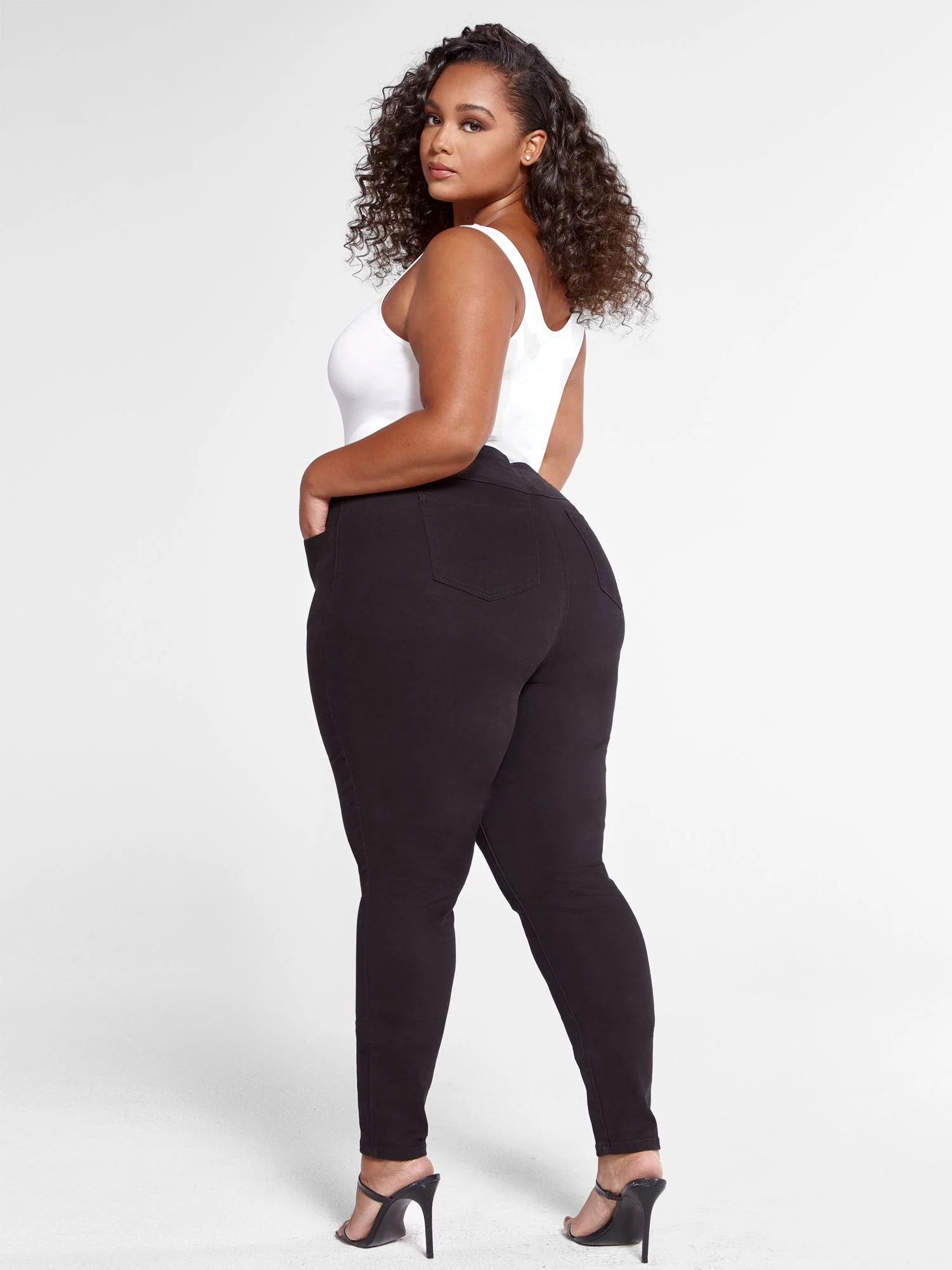 Super Skinny Jeans with Wide Waistband - Image 4