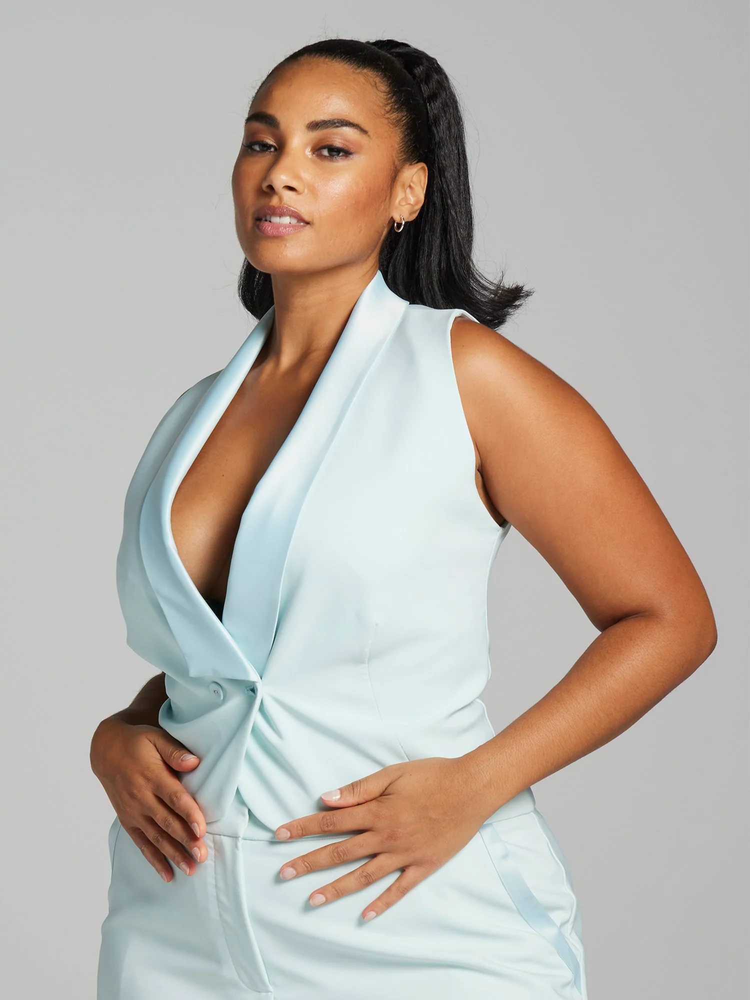 Teagan Satin Trim Sleeveless Vest - Image 5