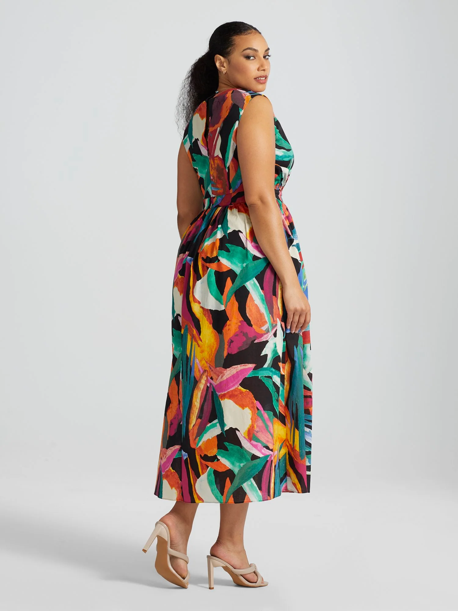 Terema Printed V-Neck Maxi Dress - Image 4