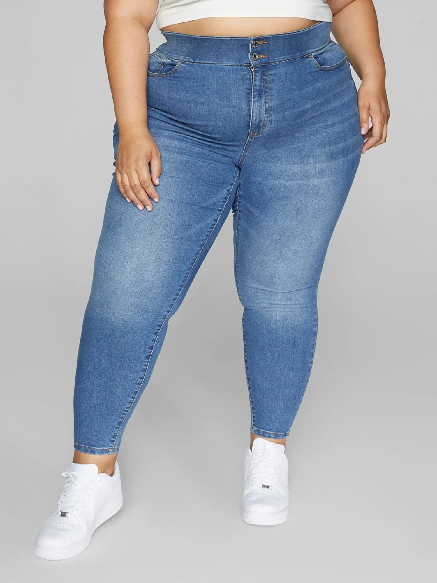 The Limitless Jegging in Med Blue Wash - Short Inseam - Image 2