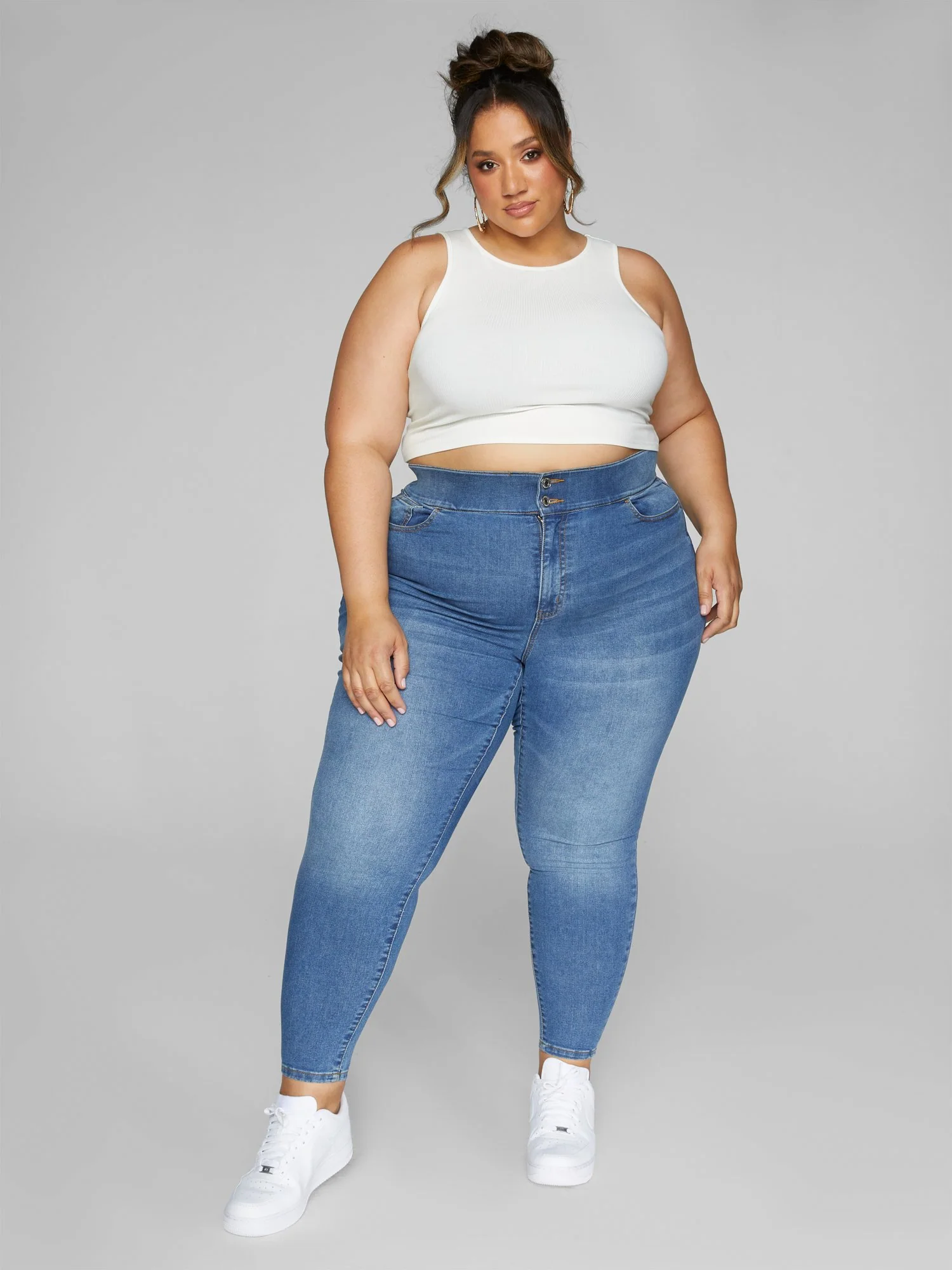 The Limitless Jegging in Med Blue Wash - Short Inseam - Image 3