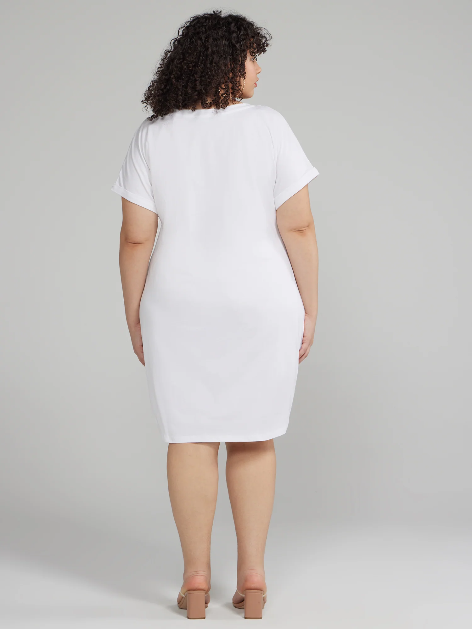 The Perfect T-Shirt Dress - Image 19