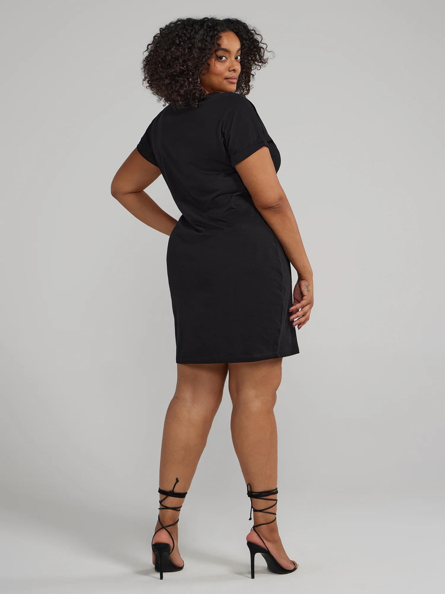 The Perfect T-Shirt Dress - Image 4