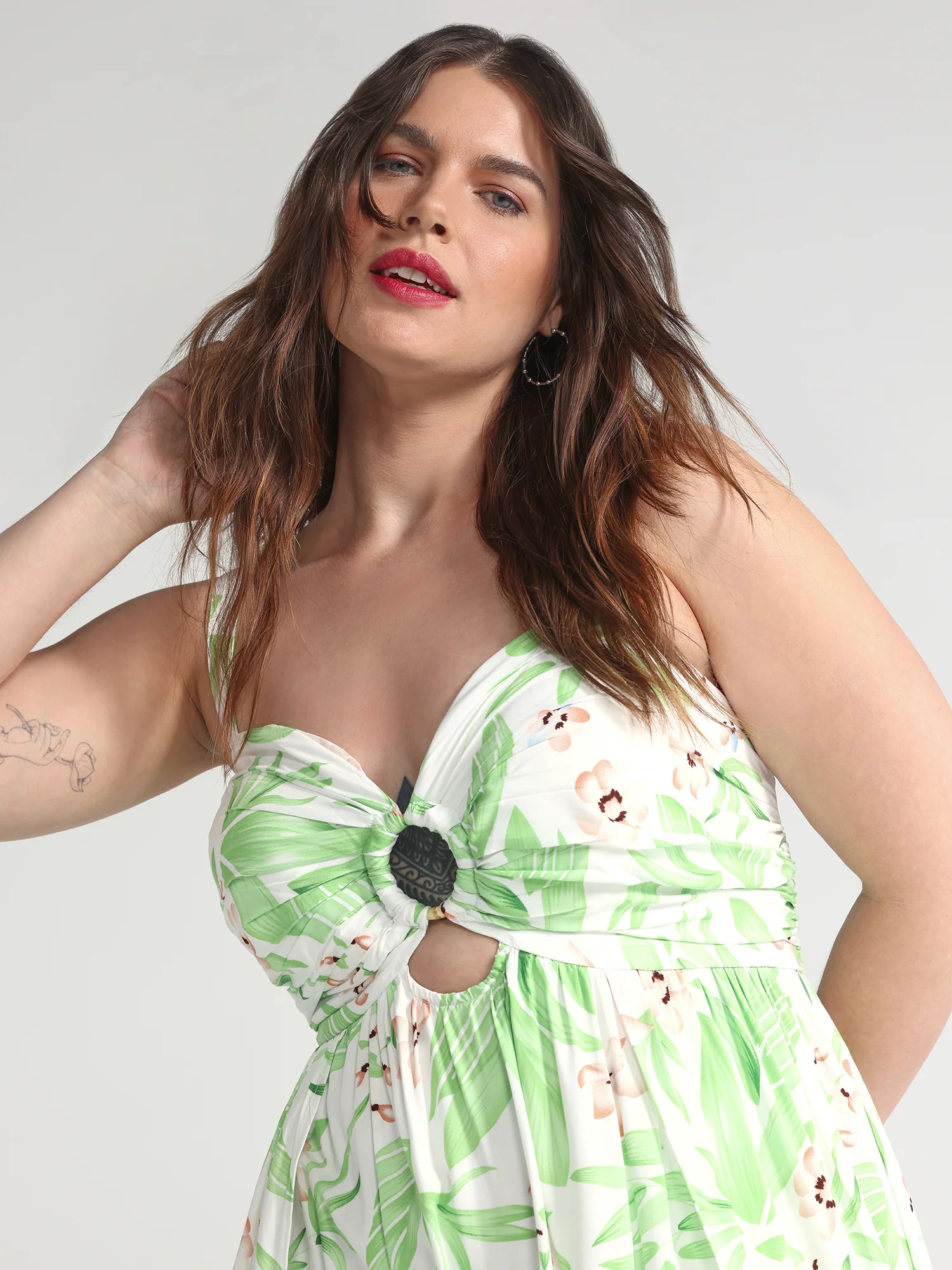 Tropical Print O-Ring Maxi Dress - Image 4
