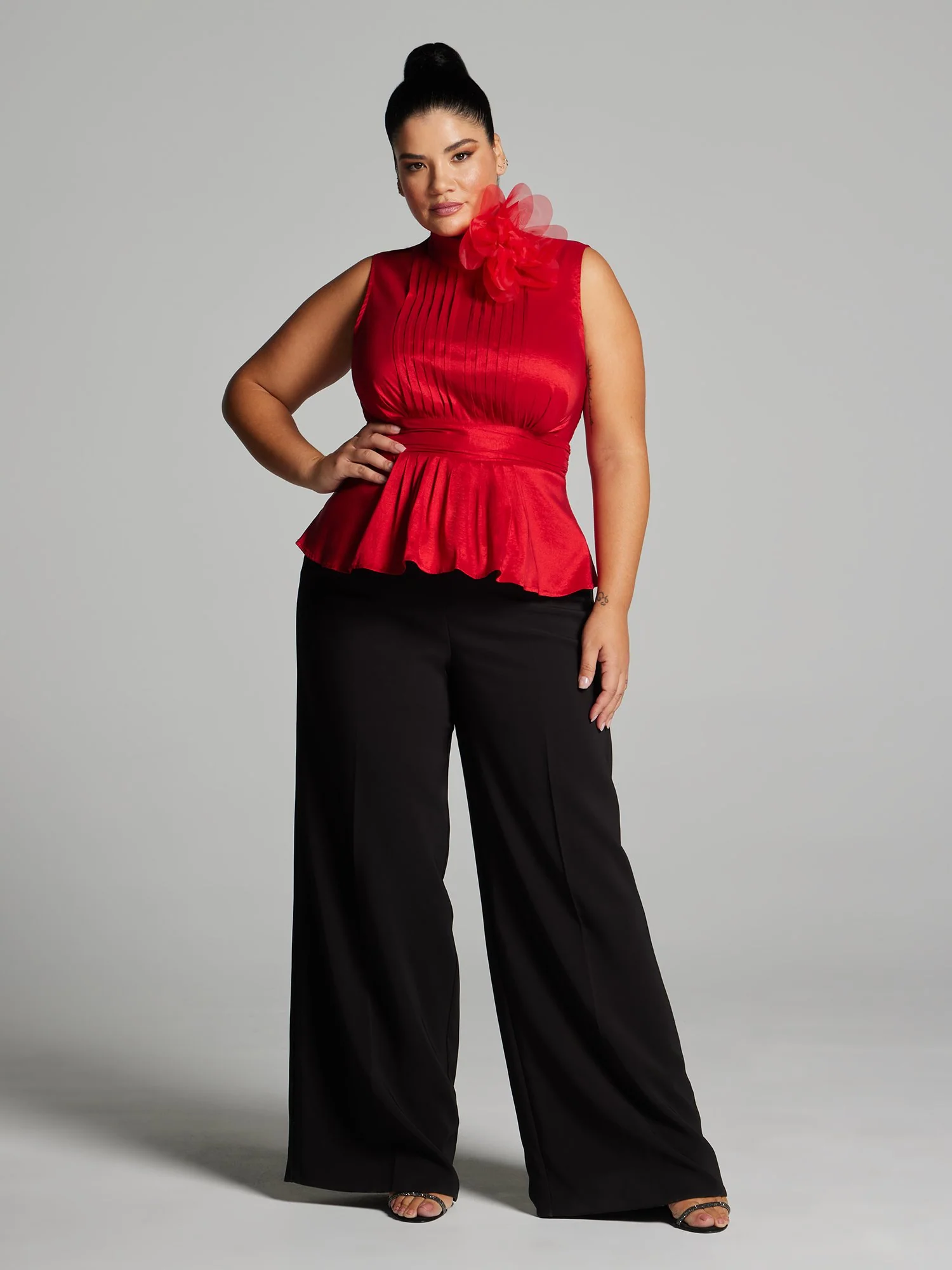 Valeria Flower Brooch Top - Image 3