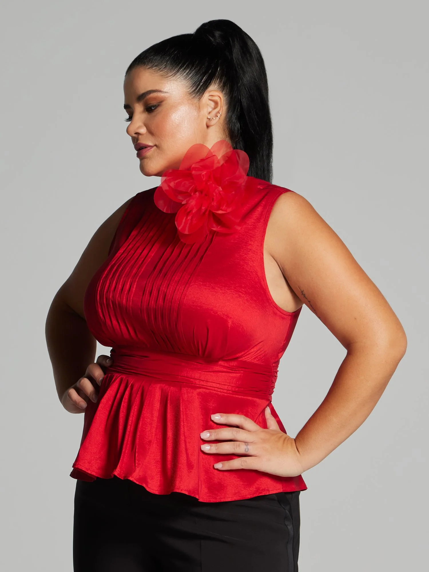 Valeria Flower Brooch Top - Image 5