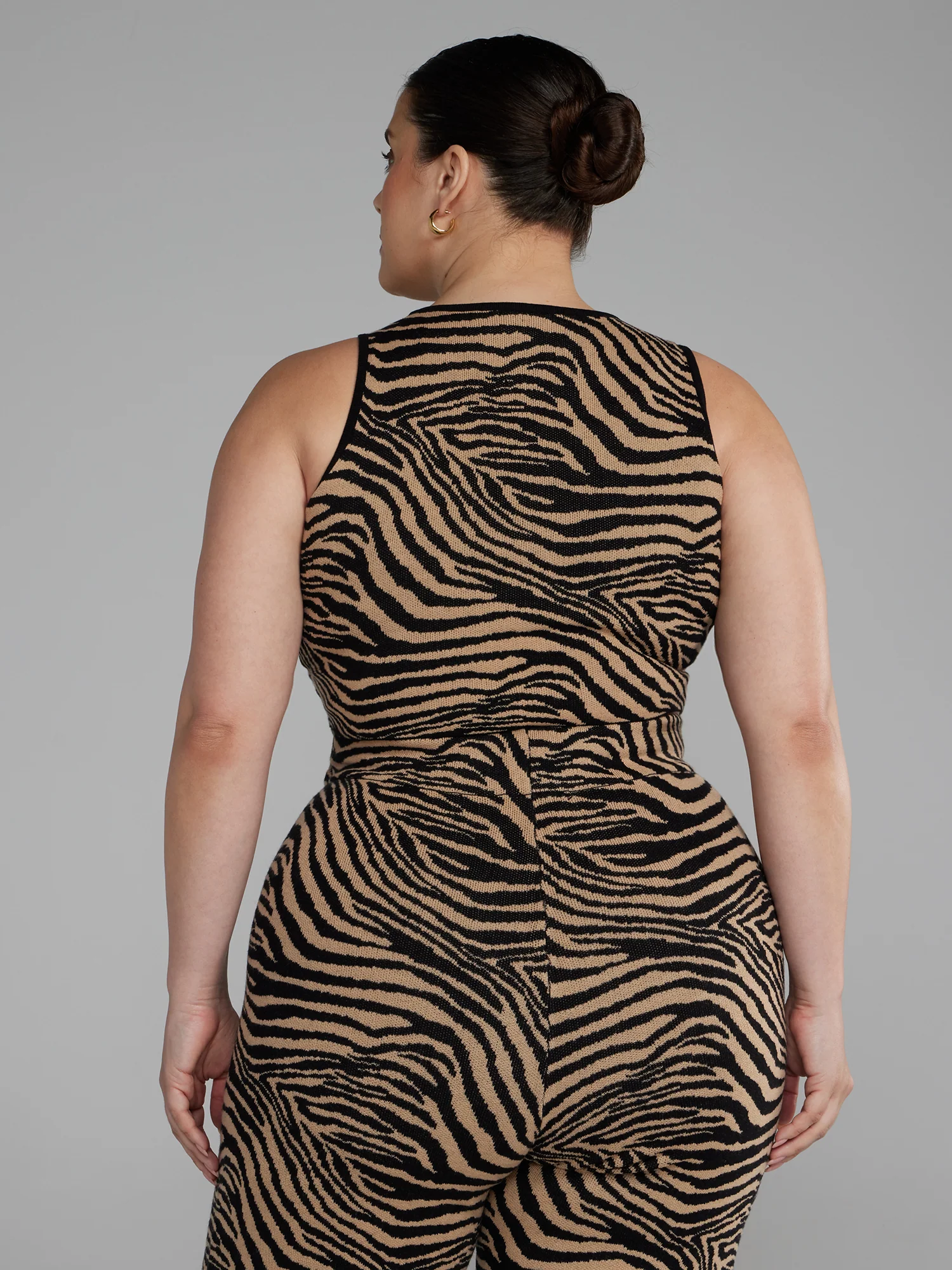 Zebra Print Cropped Sweater Tank - Image 3
