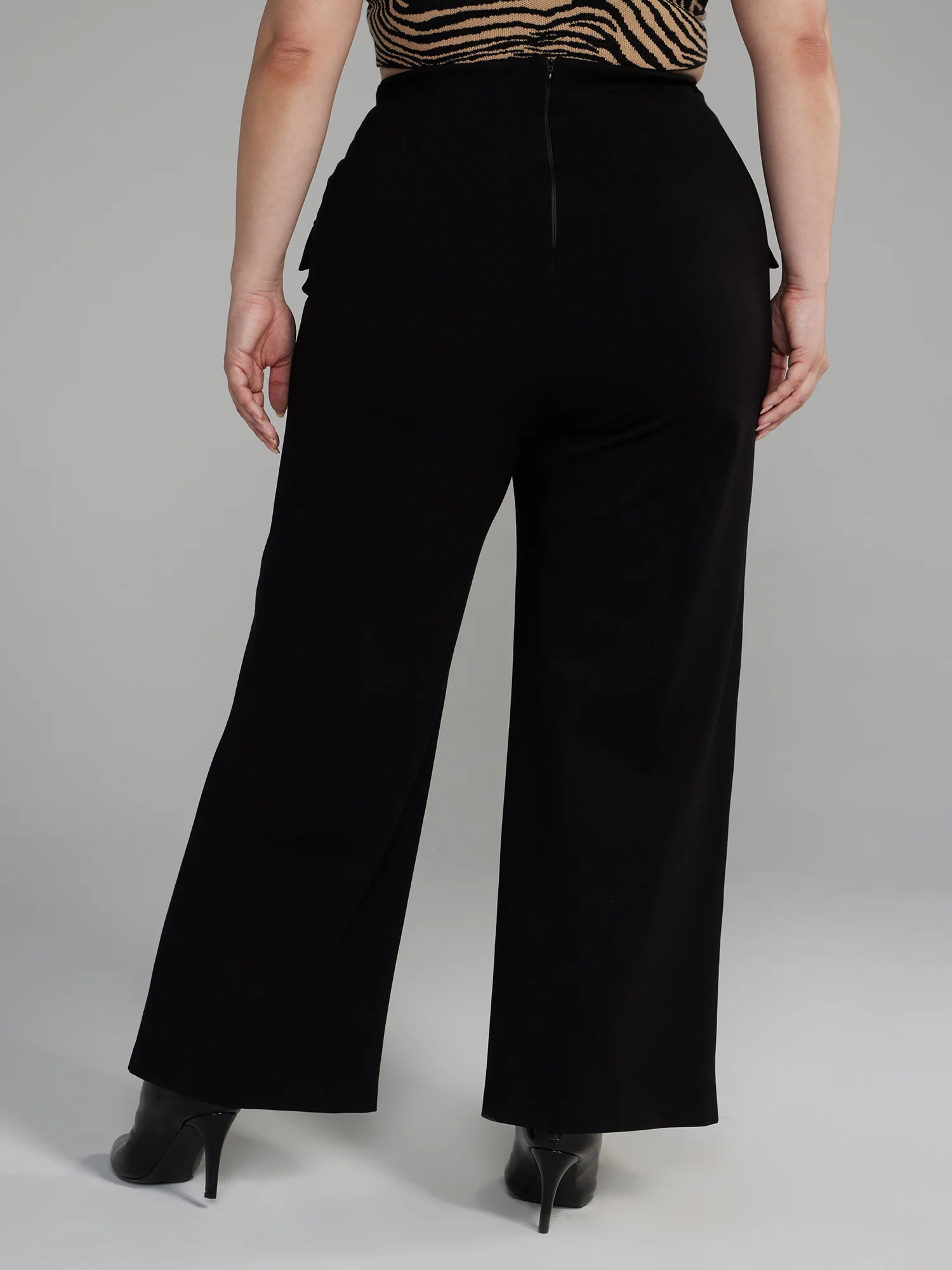 Zipper Detail Straight Leg Pants - Image 3